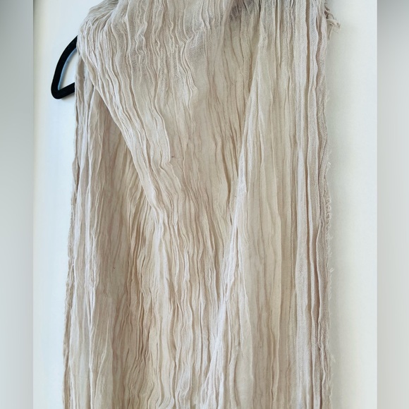 TILO Scarves super soft crinkle scarf! Affordable luxe. - Picture 3 of 12